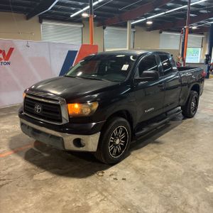 TOYOTA TUNDRA - 1