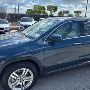 Mercedes-Benz GLA 250 - 2