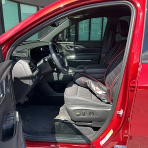 2025 Chevrolet TRAVERSE LT — миниатюра 31