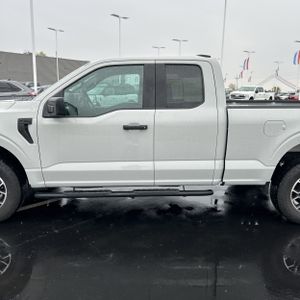 FORD F-150 XL - 4