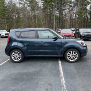 KIA SOUL + - 10