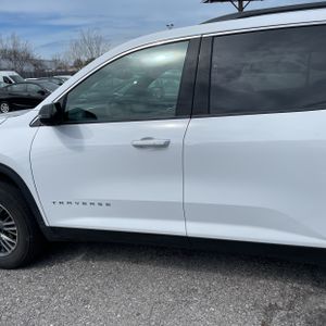 CHEVROLET TRAVERSE LT - 4