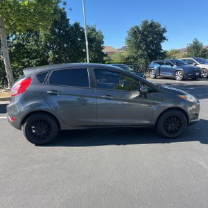 FORD FIESTA SE - 10