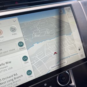 2023 LAND Rover RANGE ROVER P400 SE — миниатюра 39