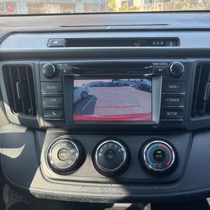 صورة 38 لـ 2017 Toyota RAV4 LE