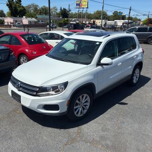 VOLKSWAGEN TIGUAN 2.0T WOLFSBURG EDITION - 1