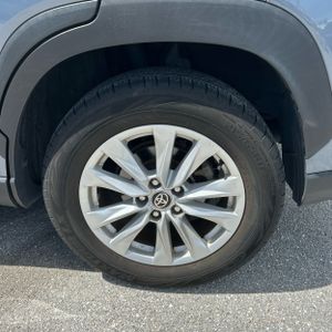 2022 Toyota COROLLA CROSS LE 照片 18