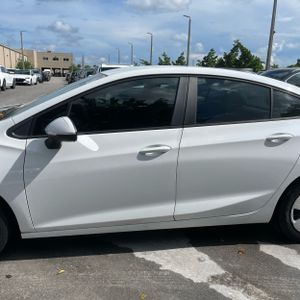 2018 Chevrolet CRUZE LS MANUAL — фото 4