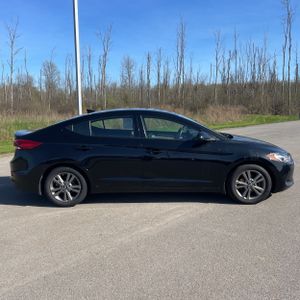 HYUNDAI ELANTRA - 10