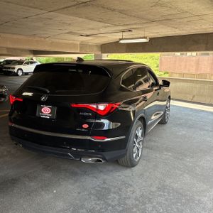 صورة 8 لـ 2023 Acura MDX SH-AWD W/TECH