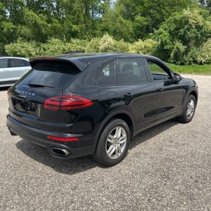PORSCHE CAYENNE - 8