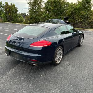 2015 Porsche PANAMERA 4 photo 7