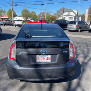 TOYOTA PRIUS - 7