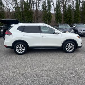 NISSAN ROGUE SV - 10