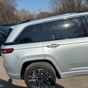 JEEP GRAND CHEROKEE OVERLAND 4XE - 9