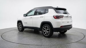 صورة 5 لـ 2025 JEEP COMPASS LIMITED