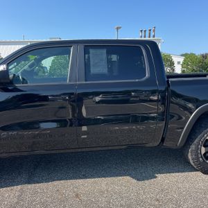 2019 RAM 1500 REBEL 照片 4