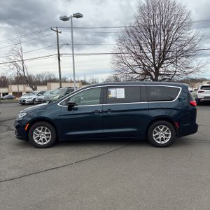 Chrysler Pacifica Touring L - 3