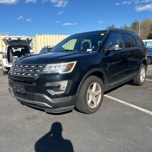FORD EXPLORER XLT - 1