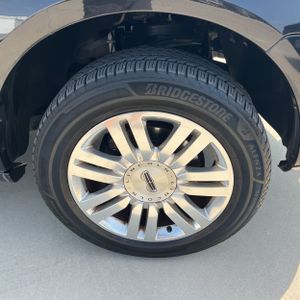 2014 Lincoln NAVIGATOR BASE — миниатюра 20