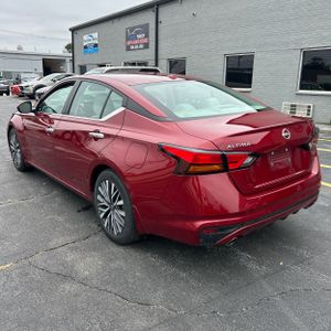 صورة 5 لـ 2025 Nissan ALTIMA SV