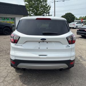 صورة 7 لـ 2017 FORD ESCAPE SE
