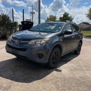 2015 Toyota RAV4 LE — фото 1