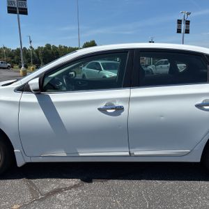 NISSAN SENTRA S - 4