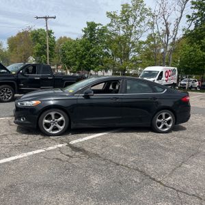 FORD FUSION SE - 3