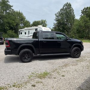 2021 RAM 1500 REBEL 照片 10