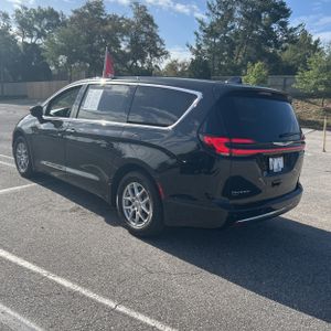 CHRYSLER PACIFICA TOURING L - 5