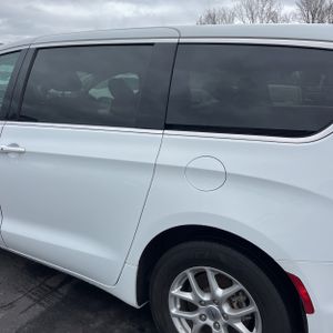 CHRYSLER PACIFICA TOURING L - 6