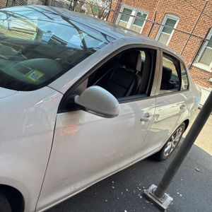 VOLKSWAGEN JETTA SE - 4