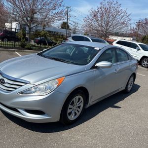 HYUNDAI SONATA GLS - 2