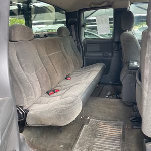 صورة مصغرة 32 لـ 2004 Chevrolet SILVERADO 2500HD LS