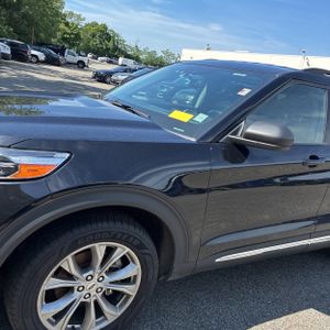 2023 FORD EXPLORER XLT — фото 2