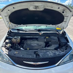2017 Chrysler PACIFICA LIMITED — фото 45