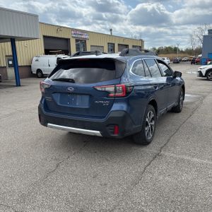 SUBARU OUTBACK LIMITED XT - 8