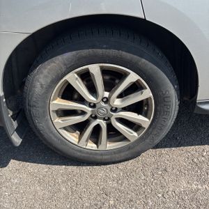 2014 Nissan PATHFINDER SV — миниатюра 19