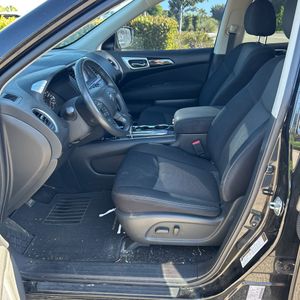 2017 Nissan PATHFINDER SV 照片 32