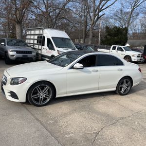 MERCEDES-BENZ E-CLASS - 3