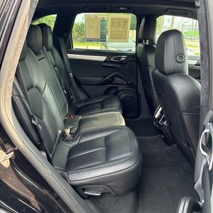 صورة 33 لـ 2016 Porsche CAYENNE GTS