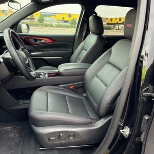 2025 Chevrolet TRAVERSE Z71 照片 32
