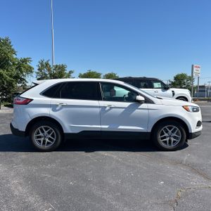 FORD EDGE SEL - 10