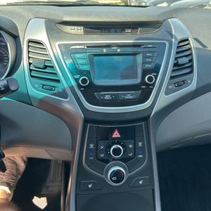 صورة مصغرة 37 لـ 2014 Hyundai ELANTRA SE