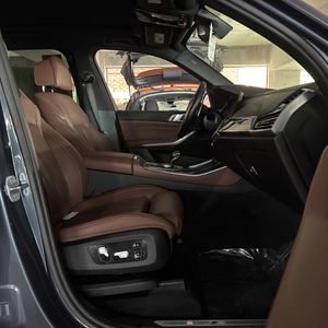 صورة 32 لـ 2022 BMW X5 XDRIVE45E