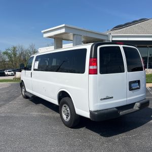 CHEVROLET EXPRESS LS 3500 - 5