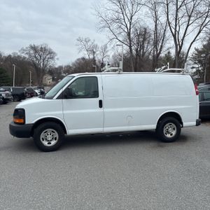 CHEVROLET EXPRESS 2500 - 3