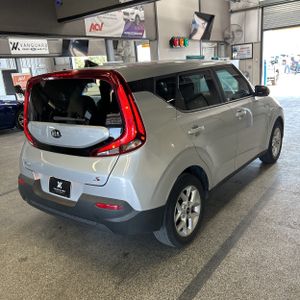 2021 KIA SOUL S 照片 8