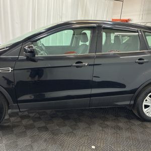 FORD ESCAPE S - 4